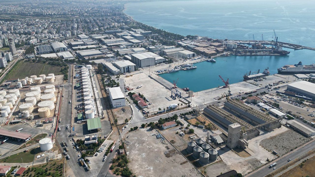 Antalya Serbest Bölgesi'nin yıl sonu ticaret hacmi beklentisi 1,1 milyar dolar