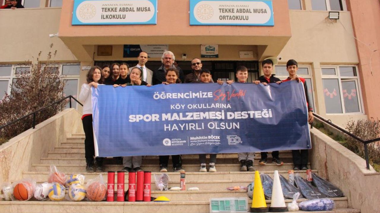 Büyükşehir'den okullara spor malzemesi desteği