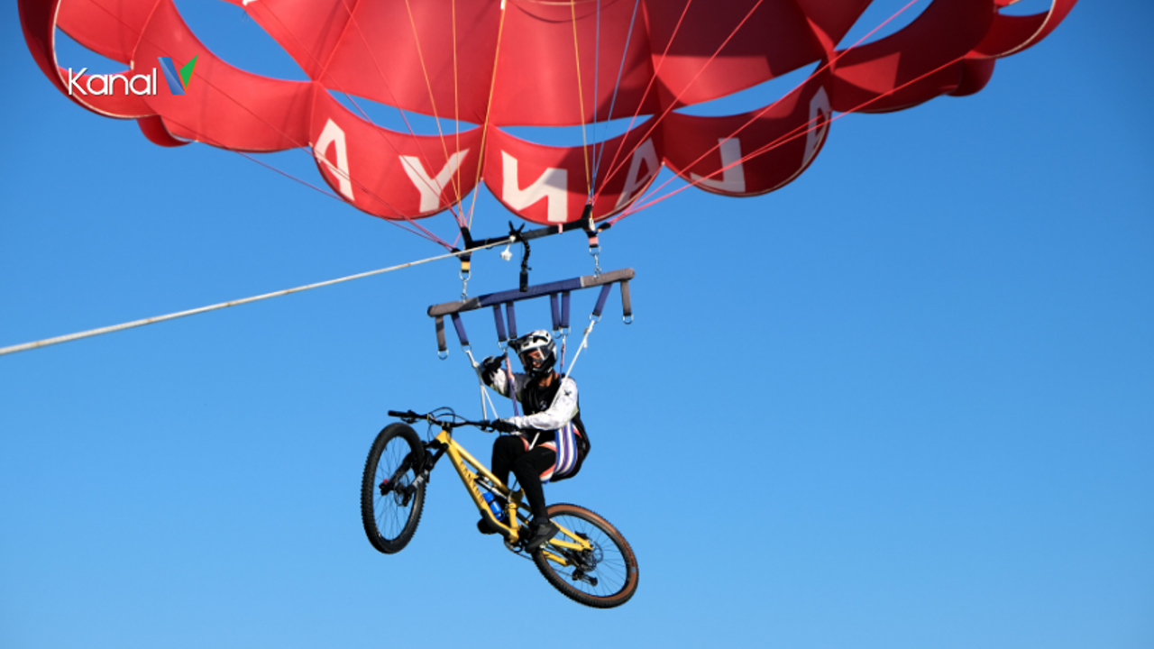 Alanya’da Genç Sporcu Gökyüzünde Pedal Çevirdi