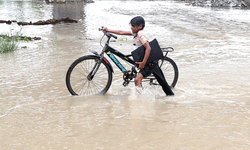 Hindistan’da sel felaketinde can kaybı 100’ü aştı