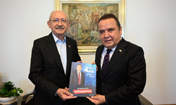 Başkan Böcek Kılıçdaroğlu'nu ziyaret etti