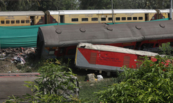 Pakistan'da tren faciası: 22 ölü