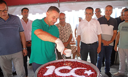 Alanya Belediyesi'nden geleneksel aşure ikramı