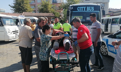 Bir ayağı protez, diğer ayağı da minibüsün altında kaldı