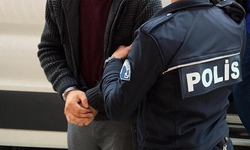Cumhurbaşkanı Erdoğan’a hakaret etti ve polise saldırdı, gözaltına alındı