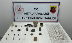 Antalya'da tarihi eser kaçakçısı yakalandı