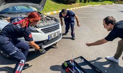 Antalya’da otomobil üzerine bırakılan not hayat kurtardı
