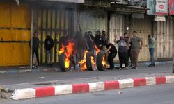 İsrail askeri El Halil'de Filistinli sivillerle çatışıyor