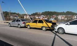 Manavgat'ta zincirleme kaza:1 yaralı