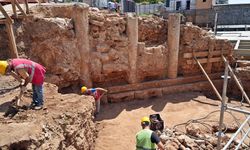 Antalya'da 3 bin 500 yıllık 800 metre uzunluğunda sütunlu cadde keşfedildi