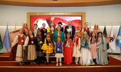Dünya çocukları Büyükşehir Belediyesi'ni ziyaret etti