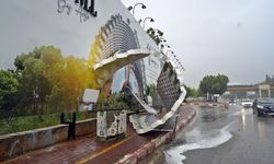 Antalya’da şiddetli rüzgar etkili oluyor