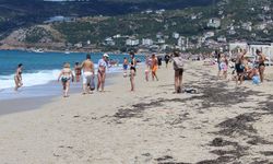 Turistler sahile akın etti
