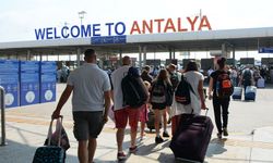 Antalya'ya 8 ayda turist akını