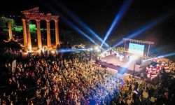 Manavgat'ta Halk Dansları Festivali başladı