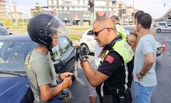 Manavgat'ta kaza; motosikletli hastaneye kaldırıldı