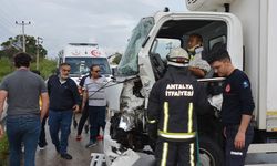 Kazada sıkışan sürücü kurtarıldı