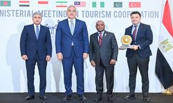 Antalya ödülünü Kahire’de aldı