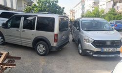Manavgat'ta hafif ticari araç ile otomobil çarpıştı