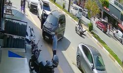 Yaşlı adama motosiklet çarptı