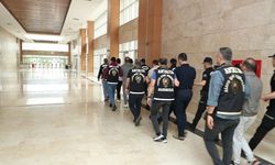 Antalya'da 120 milyon TL vurgun yapan dolandırıcılar tutuklandı