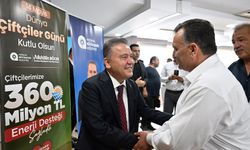 Başkan Böcek çiftçilerle buluştu