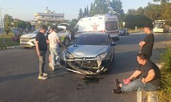 Otomobiller çarpıştı: 3 yaralı