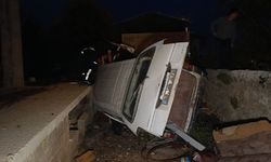 Ehliyetsiz ve alkollü genç evin avlusuna uçtu