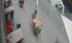 Uyuyan müşterinin telefonunu çaldı