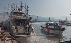 Lüks yat alevlere teslim oldu