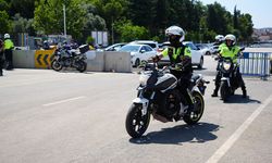 Polis timlerine güvenli sürüş eğitimi