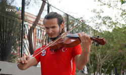 Görme Engelli Ragıp Ali'nin Azmi: Hem Spor Hem Müzik