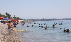 Güneş Yanığına Dikkat: Su Damlacıkları Prizma Etkisi Yapıyor