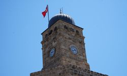 Antalya'nın Sembolü Saat Kulesi'nin Saati Yine Durdu
