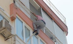 Boşanmak İstemeyen Koca Balkondan Atlama Eyleminde