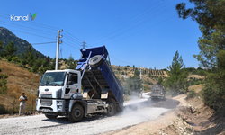 Kemer'de Kırsal Mahalle Yolu Yenilendi