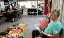 Serikli Berberden Müşterilere Kitap Köşesi