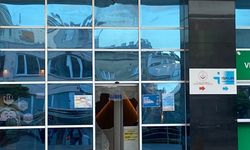 Elindeki Pompalı Tüfekle Belediye Binasına Ateş Açtı