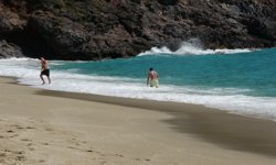 Türkiye'de Kış Antalya'da Yaz Yaşanıyor