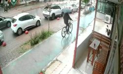 Bisikletle gelip motosikleti çaldı