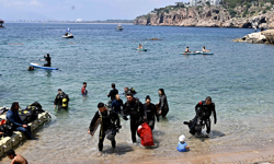 Mermerli Plajı'nda Deniz Dibi Temizliği