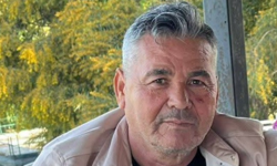 Finike'de Direğine Çarpan Motosikletli Hayatını Kaybetti