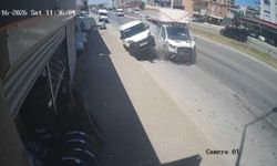 Kamyonetin Lastiği Patladı, Muhtemel Facia Kılpayı Önlendi