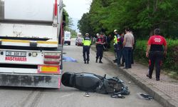TIR'ın Çarptığı Motosiklet Sürücüsü Öldü