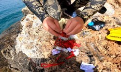 Denize Atılan Hıdırellez Dileklerini Topladı