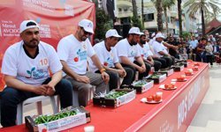 En Fazla Acı Biberi Yemek İçin Yarıştılar