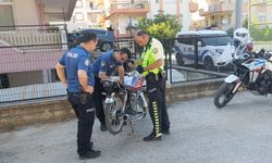 Polisi karşısında görünce motosikleti bırakıp kaçtı