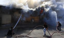 Depo olarak kullanılan işyeri yandı