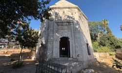 Antalya’da 649 yıllık tarihi türbe zamana meydan okuyor