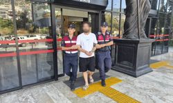 Alanya'da 7 yıl 8 ay hapis cezasıyla aranan hükümlü yakalandı